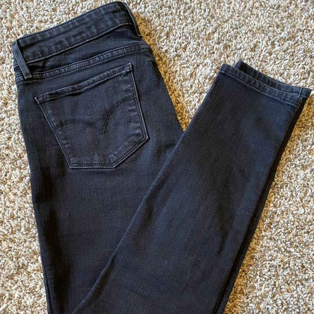 Levi 711 Skinny black jeans